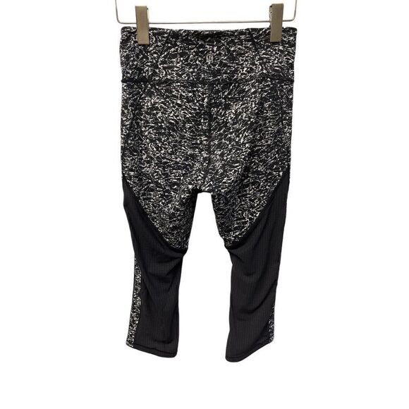 Lululemon Deep Breath Crop Iced Wave White Black Mesh Run Leggings Size 6 - Picture 9 of 10